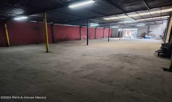 Foto de inmueble en av. ejidos  #1, Col. Santa María Tulpetlac C.P. 55404, Ecatepec de Morelos