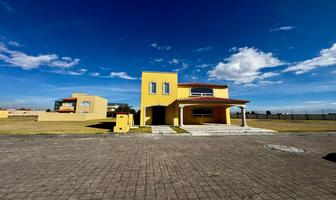Foto de inmueble en Casa Nueva en Venta en Metepec | Residencial Los Arces | #0, Col. Santiaguito C.P. 52160, Metepec