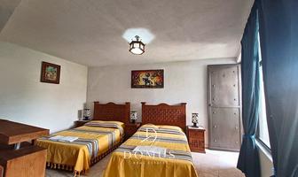 Foto de inmueble en Av Juárez, Col. Valle de Bravo C.P. 51200, Valle de Bravo