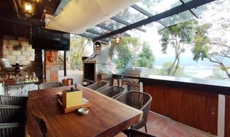 Foto de inmueble en Casa en Venta con Vista al Lago en Valle de Bravo, Col. Valle de Bravo C.P. 51200, Valle de Bravo