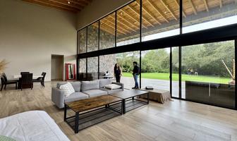Foto de inmueble en https://www.google.com/maps/place/Valle+Santana/@19.1253378,-100.0630258,17z/data=!3m1!4b1!4m6!3m5!1, Col. Valle de Bravo C.P. 51200, Valle de Bravo