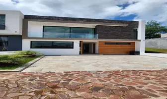 Foto de inmueble en Praderas II Altozano  #1, Col. Bosque Monarca C.P. 58350, Morelia