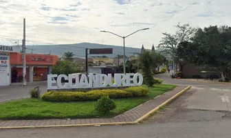 Foto de inmueble en FRANCISCO VILLA #5, Col. Ecuandureo C.P. 59730, Ecuandureo