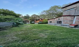 Foto de inmueble en Sin nombre de calle #1, Col. Chamilpa C.P. 62210, Cuernavaca