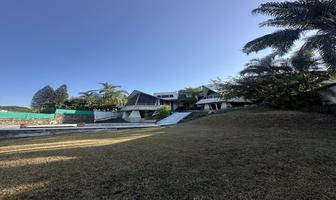Foto de inmueble en Av Reforma, Col. Club de golf Tabachines C.P. 62498, Cuernavaca