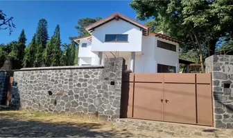 Foto de inmueble en Circuito Oyamel #1, Col. Del Bosque C.P. 62150, Cuernavaca