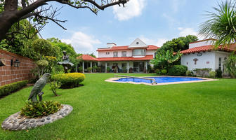 Foto de inmueble en Paseo de los Laureles, Col. Kloster Sumiya C.P. 62563, Jiutepec