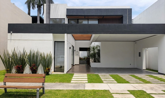 Foto de inmueble en AV PALMIRA, Col. Las Garzas C.P. 62499, Cuernavaca