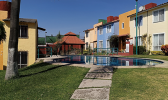 Foto de inmueble en calle vieja, Col. Lomas de Zompantle C.P. 62157, Cuernavaca