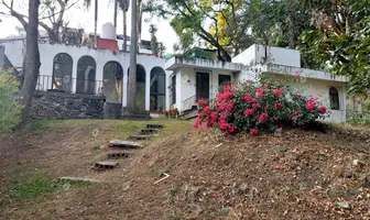 Foto de inmueble en Sin nombre de calle #S/N, Col. Miraval C.P. 62270, Cuernavaca
