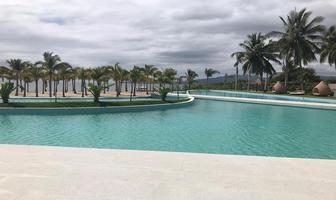 Foto de inmueble en Ave Paseo Cocoteros, Col. Bucerías Centro C.P. 63732, Bahía de Banderas