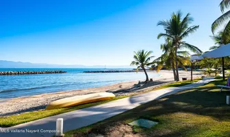 Foto de inmueble en Carretera Tepic - Pto. Vallarta #Km. 138Int. 303 Taba., Col. Playas de Huanacaxtle C.P. 63732, Bahía de Banderas