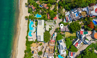 Foto de inmueble en Av del Palmar, Col. Sayulita C.P. 63734, Bahía de Banderas