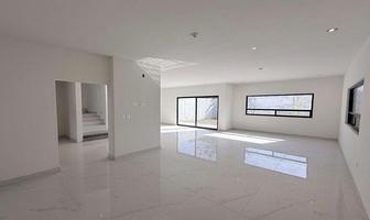 Foto de inmueble en Azafran, Col. Amorada Privada Residencial C.P. 67300, Santiago