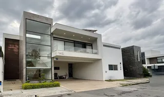 Foto de inmueble en Priv Lago #102, Col. Amorada Privada Residencial C.P. 67300, Santiago