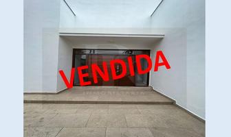 Foto de inmueble en Venta Casa EN Arroyo Seco MTY N.l., Col. Arroyo Seco C.P. 64740, Monterrey