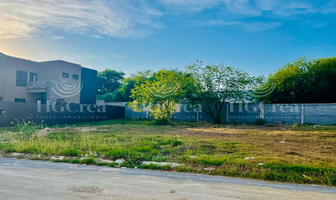 Foto de inmueble en , Col. Bosques de las Misiones Sector Encino C.P. 67302, Santiago