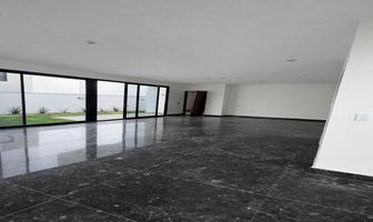 Foto de inmueble en , Col. Bosques de las Misiones Sector Encino C.P. 67302, Santiago