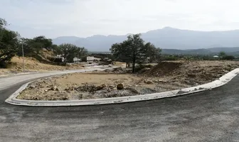 Foto de inmueble en Sin nombre de calle, Col. Bosques de las Misiones Sector Encino C.P. 67302, Santiago