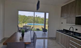 Foto de inmueble en Paseo del Rejoneador, Col. Canoas C.P. 67610, Montemorelos