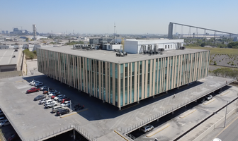 Foto de inmueble en Av. La Chimenea, Col. Centrika Victoria C.P. 64520, Monterrey