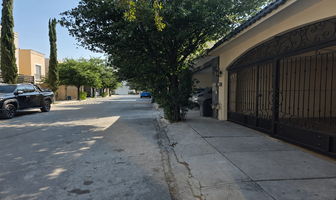 Foto de inmueble en Moraleja, Col. Cerradas del Parque C.P. 66632, Apodaca