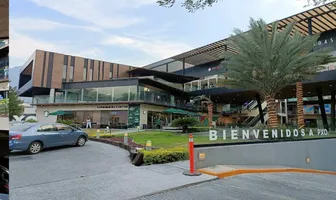 Foto de inmueble en Calzada San Pedro #202, Col. Del Valle C.P. 66220, San Pedro Garza García