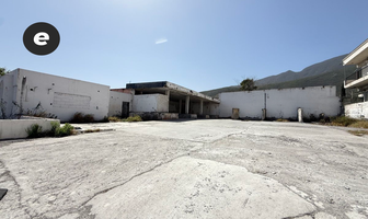 Foto de inmueble en Paseo de los leones, Col. Las Cumbres 2 Sector C.P. 64610, Monterrey