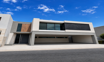 Foto de inmueble en Los nogales, Col. Las Misiones C.P. 67302, Santiago