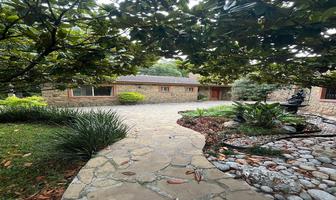 Foto de inmueble en , Col. Los Cristales Campestre C.P. 64990, Monterrey