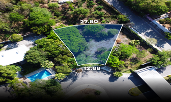 Foto de inmueble en Vía Los Álamos, Col. Los Cristales Campestre C.P. 64990, Monterrey