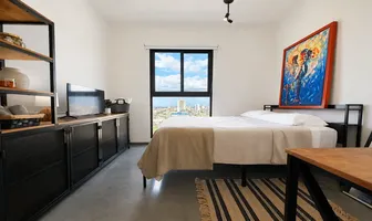 Foto de inmueble en Av Francisco I. Madero #2655, Col. Monterrey Centro C.P. 64000, Monterrey