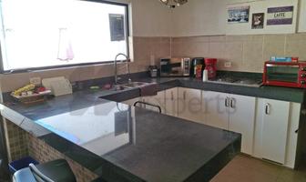 Foto de inmueble en CENTO DE MONTERREY, PLZA DEL CHIORRO, Col. Monterrey Centro C.P. 64000, Monterrey