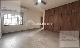 Foto de inmueble en Julian Villarreal y Carlos Salazar, Centro de Monterrey, Col. Monterrey Centro C.P. 64000, Monterrey