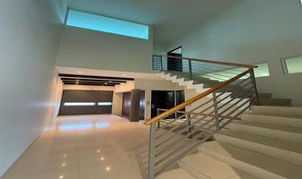 Foto de inmueble en Av fundadores, Col. Privanzas C.P. 66278, San Pedro Garza García