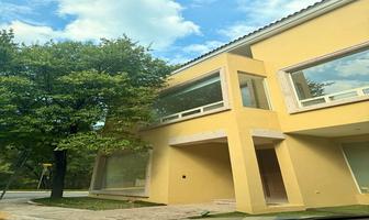 Foto de inmueble en Jardin, Col. Rincón de los Ahuehuetes C.P. 64989, Monterrey