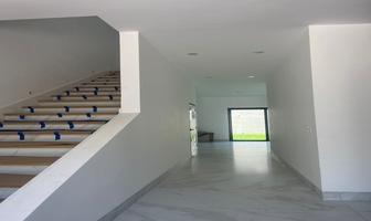 Foto de inmueble en Las esmeraldas, Col. Santiago Centro C.P. 67310, Santiago
