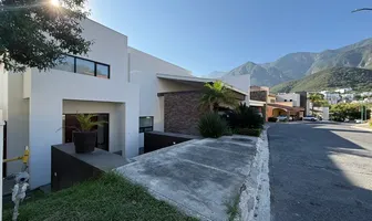 Foto de inmueble en sierra alta  #200, Col. Sierra Alta C.P. 64989, Monterrey