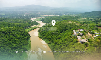 Foto de inmueble en , Col. Barra de Navidad C.P. 70938, Santa María Colotepec