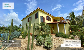 Foto de inmueble en puerto, Col. Barra de Navidad C.P. 70938, Santa María Colotepec