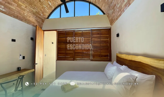 Foto de inmueble en puerto, Col. Brisas de Zicatela C.P. 70934, Santa María Colotepec