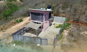 Foto de inmueble en puerto, Col. Lázaro Cárdenas C.P. 70934, Santa María Colotepec