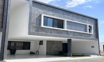 Foto de inmueble en CLUSTER QUERETARO ZONA CASCATTA LOMAS DE ANGELOPOLIS, Col. Galeotitla C.P. 72828, San Andrés Cholula