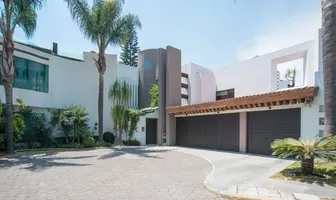 Foto de inmueble en Calzada Zavaleta #1000, Col. Jardines de Zavaleta C.P. 72150, Puebla