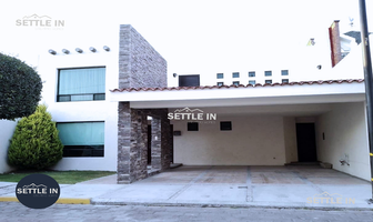 Foto de inmueble en Fraccionamiento, Col. Jardines de Zavaleta C.P. 72150, Puebla