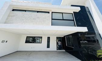 Foto de inmueble en Boulevard Nayarit, Col. Lomas de Angelópolis C.P. 72830, San Andrés Cholula
