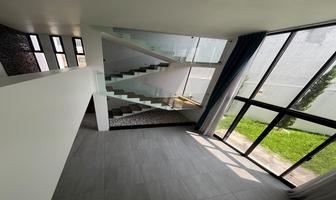 Foto de inmueble en Casa Semi Nueva Fraccionamiento por cu , Valsequillo 1, Col. San Rafael Xilotzingo C.P. 72583, Puebla