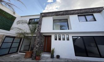 Foto de inmueble en Casa EN Venta A  PIE DE Calle, Zona Zavaleta, Puebla 1 #1, Col. Santa Cruz Buenavista C.P. 72150, Puebla