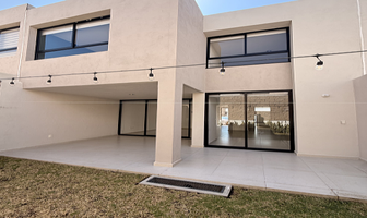 Foto de inmueble en Av. de las Torres, Col. Altos Juriquilla C.P. 76230, Querétaro