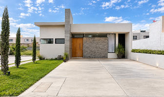 Foto de inmueble en Circuito Altos juriquilla, Col. Altos Juriquilla C.P. 76230, Querétaro